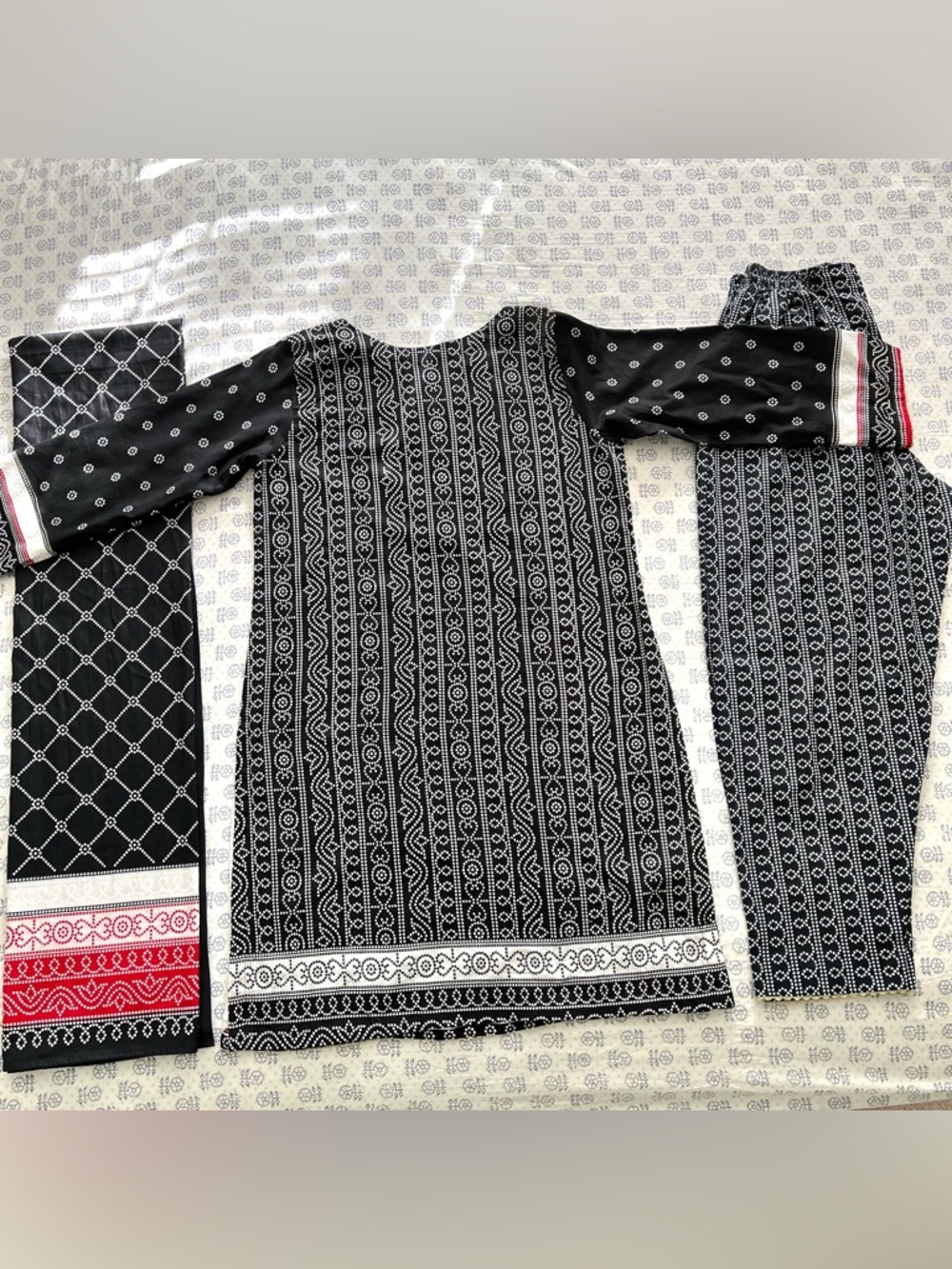 3pc Patterned Lawn Shalwar Kameez - Picture 3 of 12